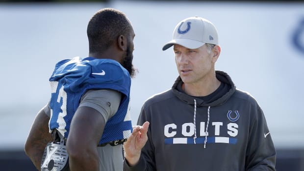 Indianapolis Colts defensive coordinator Matt Eberflus talks with linebacker Darius Leonard (53) during the Colts training camp at Grand Park in Westfield on Monday, August 6, 2018. Indianapolis Colts Training Camp At Grand Park In Westfield
