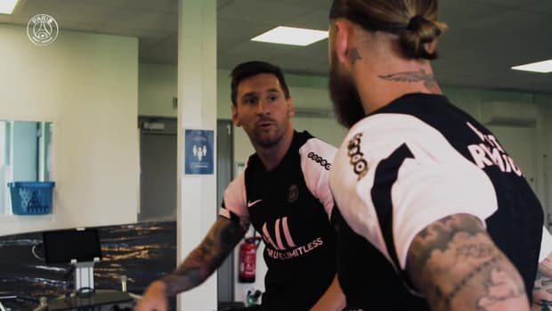 Lionel Messi's first training session at PSG