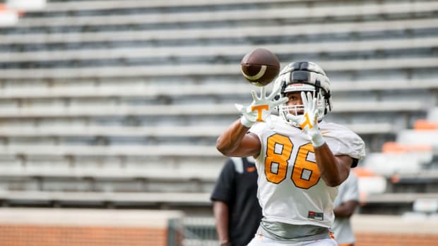 KNOXVILLE, TN - August 12, 2021 - Tight end Miles Campbell #86 of the Tennessee Volunteers during 2021 Fall Camp practice in Neyland Stadium in Knoxville, TN. Photo By Caleb Jones/Tennessee Athletics