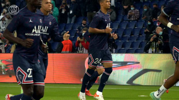 PSG win against Lyon behind the scenes