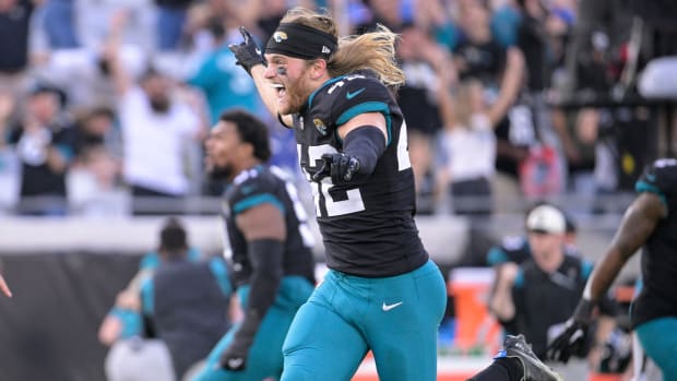Jaguars safety Andrew Wingard (42) celebrates the win against the Ravens.
