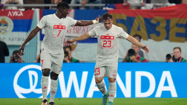 Breel Embolo and Xherdan Shaqiri score for Switzerland vs. Serbia