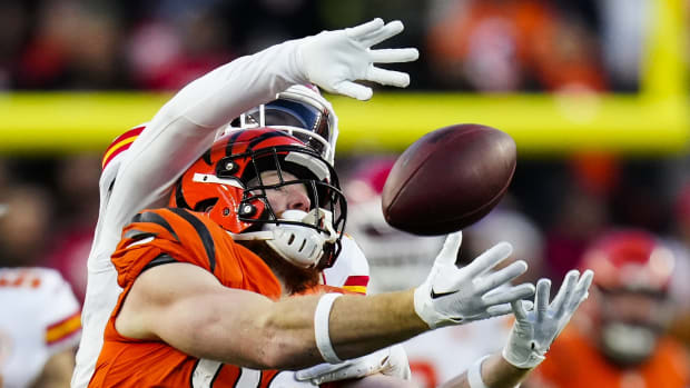 Dec 4, 2022; Cincinnati, Ohio, USA; Cincinnati Bengals tight end Hayden Hurst (88) us unable to catch up to a deep pass under cover from Kansas City Chiefs safety Juan Thornhill (22) in the first quarter of a Week 13 NFL game at Paycor Stadium. Mandatory Credit:Sam Greene-USA TODAY Sports