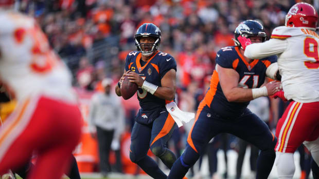 Denver Broncos quarterback Russell Wilson (3) prepares to pass the ball in the second quarter against the Kansas City Chiefs at Empower Field at Mile High.