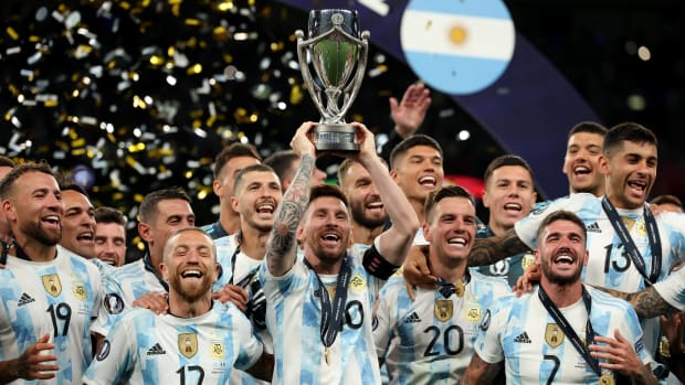 ¿Cómo le fue a Messi en las finales que jugó con Argentina?