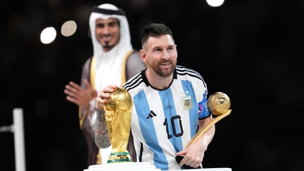Lionel Messi se lleva el MVP de Qatar 2022, Mbappé la bota de oro