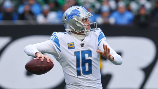 Dec 18, 2022; East Rutherford, New Jersey, USA; Detroit Lions quarterback Jared Goff (16) throws a pass against the New York Jets during the first half at MetLife Stadium.