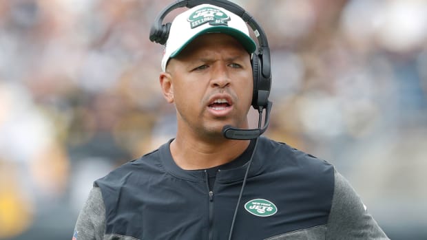 Jets assistant coach Miles Austin