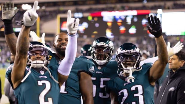 Eagles defense celebrates a victory over the Giants in the divisional round of the playoffs