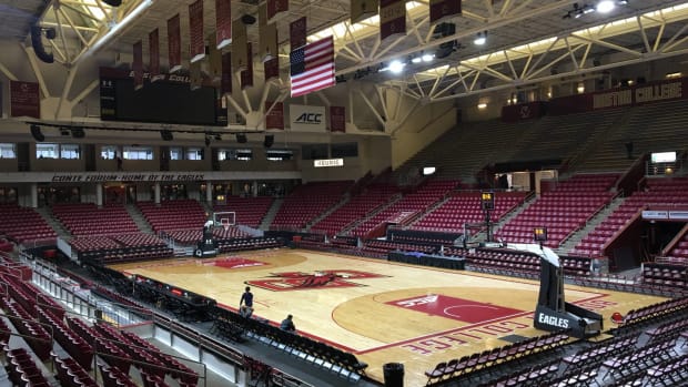 Conte-Forum-Basketball-Section-I-Row-11_on_12-11-2018_FL