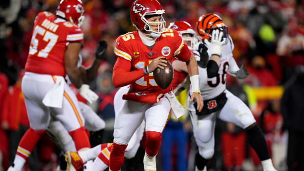 Kansas City Chiefs quarterback Patrick Mahomes (15) runs out of the pocket in the second quarter during the AFC championship NFL game between the Cincinnati Bengals and the Kansas City Chiefs, Sunday, Jan. 29, 2023, at GEHA Field at Arrowhead Stadium in Kansas City, Mo. The Kansas City Chiefs lead the Cincinnati Bengals, 13-6, at halftime. Cincinnati Bengals At Kansas City Chiefs Afc Championship Jan 29 0130