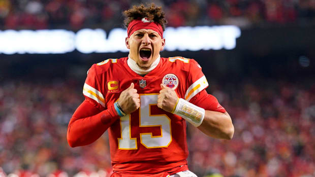 Patrick Mahomes yells while getting ready for the AFC title game against the Bengals