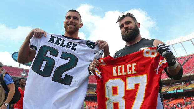 Hermanos Kelce los primeros en enfrentarse en un Super Bowl en la historia de la NFL