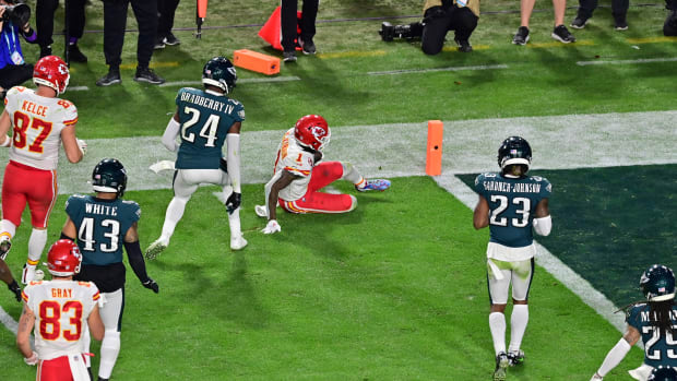 Greg Olsen had a great call in the final moments of Super Bowl LVII.