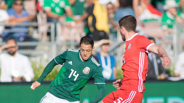 Chicharito Hernández en un juego amistoso de México en 2018