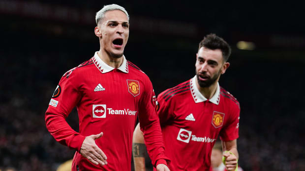 Antony (left) and Bruno Fernandes pictured during Manchester United's 2-1 win over Barcelona in the 2022/23 UEFA Europa League