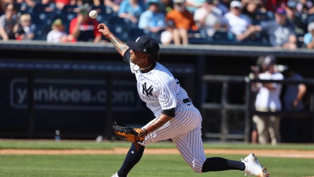 New York Yankees SP Deivi Garcia pitching in spring training