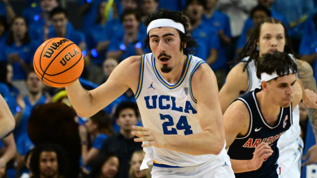 UCLA guard Jaime Jaquez Jr. runs the ball to the basket against Arizona.