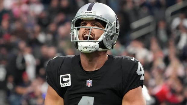 Derek Carr with the Raiders.