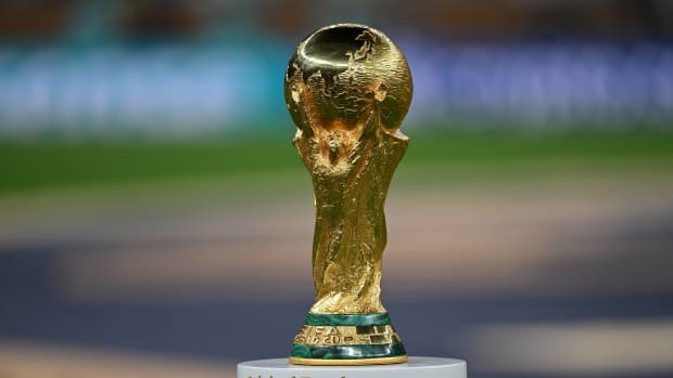 El trofeo de la FIFA durante la Copa del Mundo de Qatar 2022
