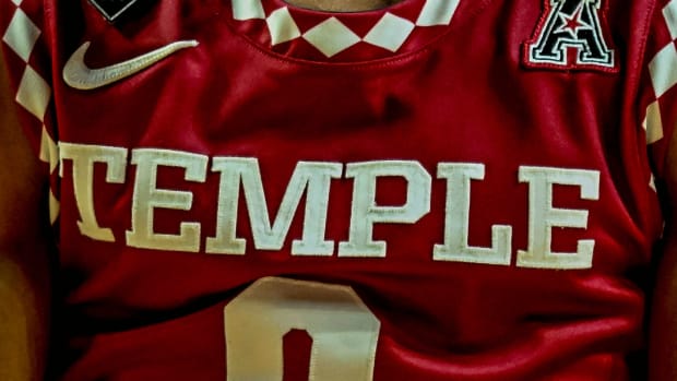 A close-up of Temple’s Khalif Battle’s jersey during a game.