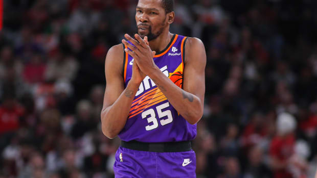 Kevin Durant en un partido de los Phoenix Suns