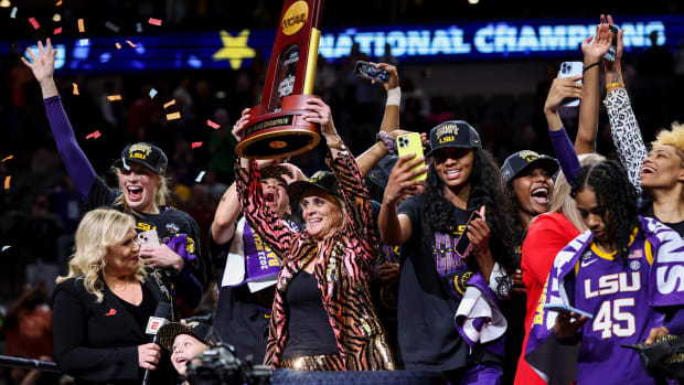 LSU celebrates after winning the 2023 NCAA women’s basketball championship