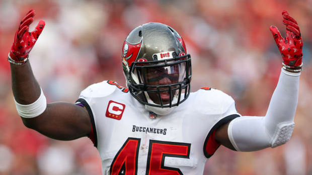 Buccaneers linebacker Devin White reacts to a play during a game in 2023.