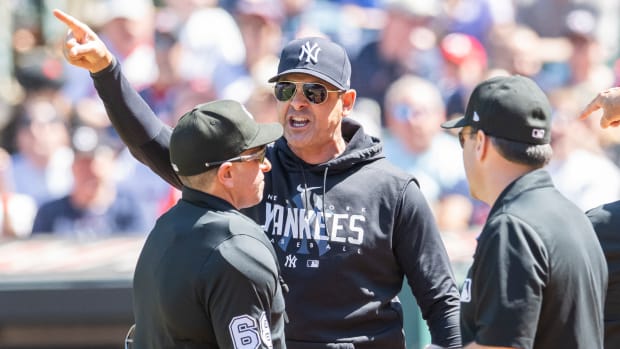See it: Yankees manager Aaron Boone gets ejected from Wednesday's game for arguing an overturned call.