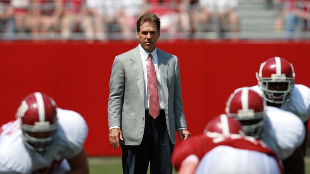APR 21, 2007 Tuscaloosa, AL, USA:Alabama Crimson Tide head coach Nick Saban watches from behind the offensive during the 2007 Golden Flake A-Day game at Bryant-Denny Stadium in Tuscaloosa, AL.
