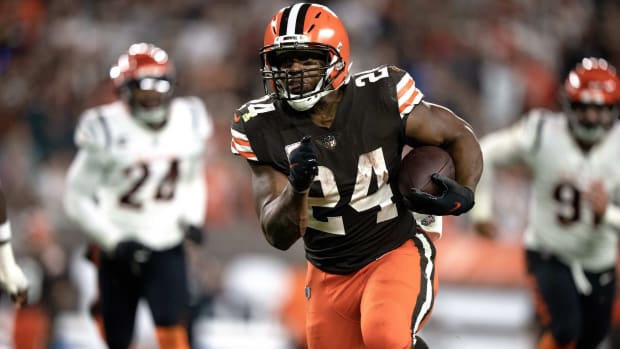 Oct 31, 2022; Cincinnati, OH, USA; Cleveland Browns running back Nick Chubb (24) carries the ball for a first down in the third quarter during an NFL Week 8 game against the Cincinnati Bengals, Monday, Oct. 31, 2022, at FirstEnergy Stadium in Cleveland. Mandatory Credit: Albert Cesare-USA TODAY Sports