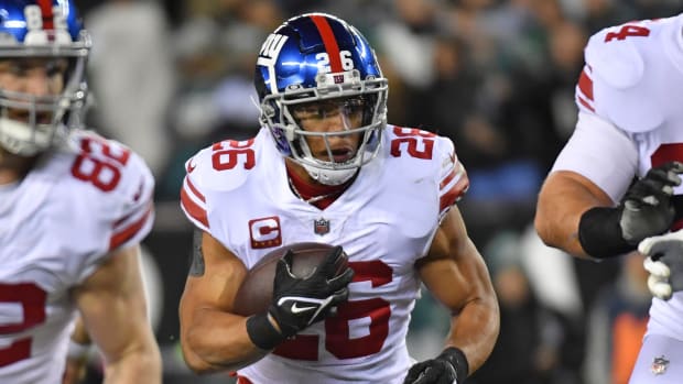 Giants running back Saquon Barkley signed a one-year deal with the team to avoid a holdout.