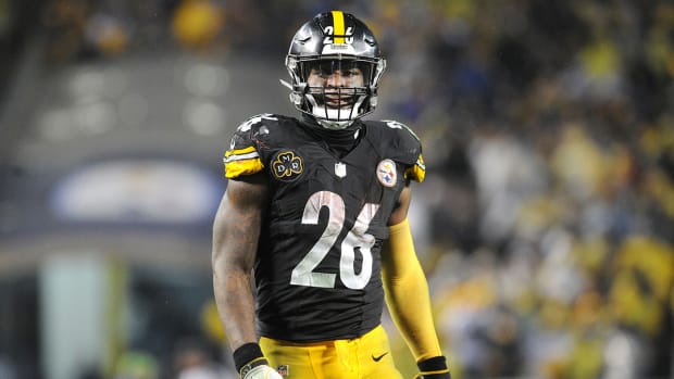 Le’Veon Bell on the field for the Steelers.