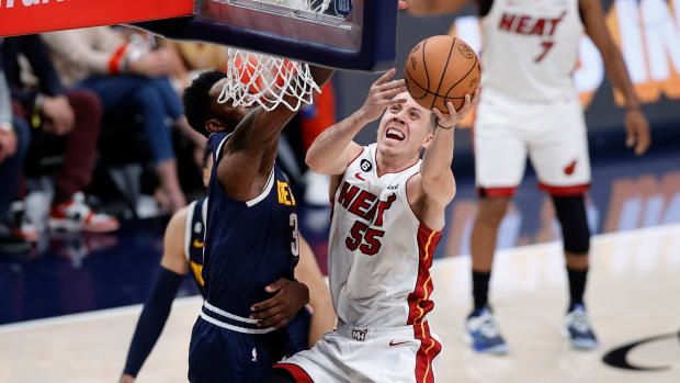 Duncan Robinson rises for a layup in the NBA Finals