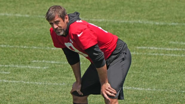 QB Aaron Rodgers at Jets' OTAs on May 31