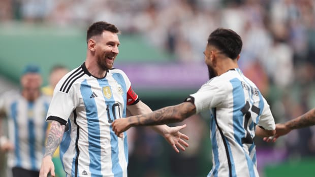 Leo Messi celebra su gol más rápido en amistoso ante Australia