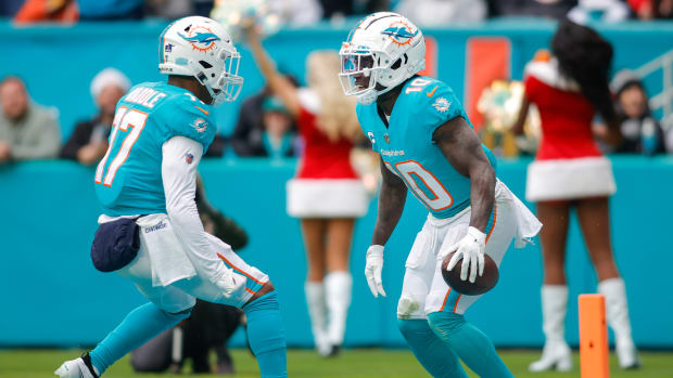 Miami Dolphins wide receivers Jaylen Waddle and Tyreek Hill