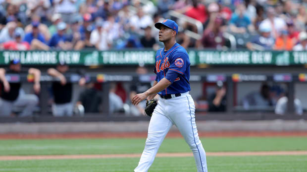 New York Mets starting pitcher Jose Quintana is drawing trade interest.