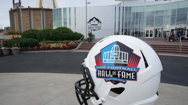 Pro Football Hall of Fame commemorative helmet