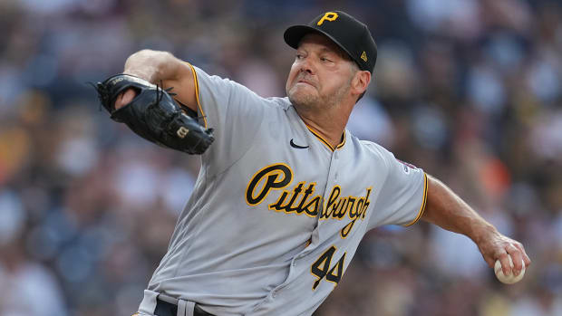 Padres Trade for Veteran Starting Pitcher Rich Hill in Pirates Deal, per Report