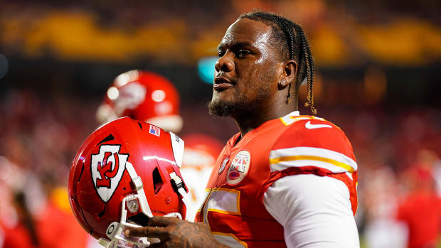 Chiefs defensive end Frank Clark (55) during warmups before the game against the Broncos at Arrowhead Stadium.