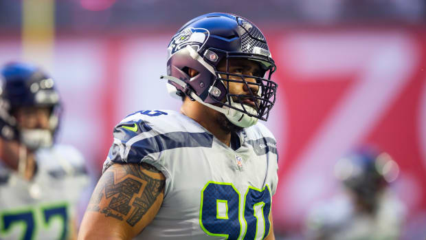 Seattle Seahawks defensive tackle Bryan Mone (90) against the Arizona Cardinals at State Farm Stadium.