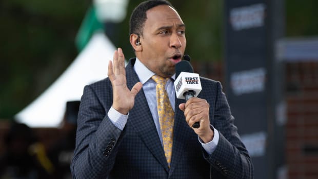 Sports commentator Stephen A. Smith speaks during a live taping of ESPN’s \”First Take\” at Florida A&M University. Syndication Tallahassee Democrat