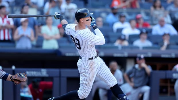 New York Yankees CF Aaron Judge hits walk-off home run