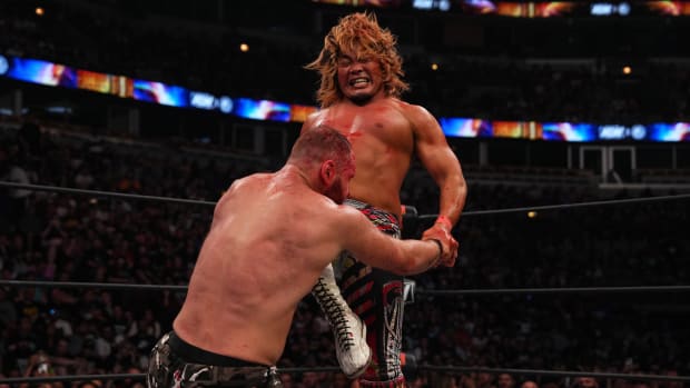 Hiroshi Tanahashi delivers a knee strike to Jon Moxley at AEW and NJPW's "Forbidden Door"