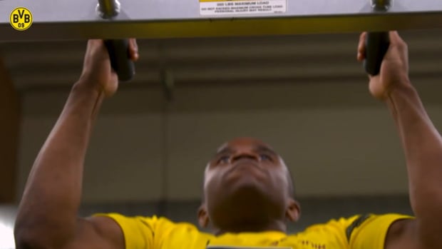 Behind the scenes: Performance tests with Hummels, Moukoko and others