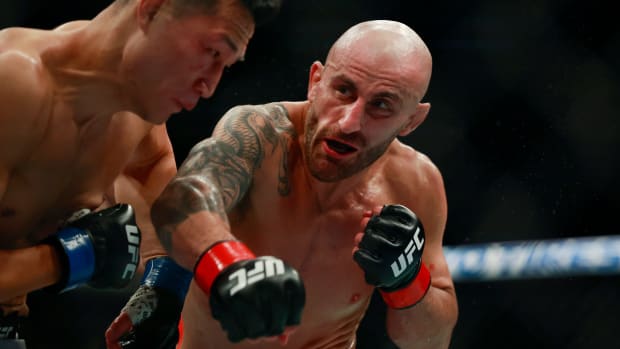 Alexander Volkanovski connects in the second round against Chan Sung Jung, aka The Korean Zombie, Saturday, April 9, 2022 during UFC 273 at VyStar Veterans Memorial Arena in Jacksonville.