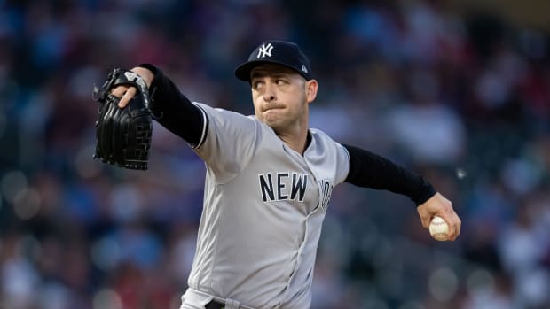 Yankees reliever Lucas Luetge pitching