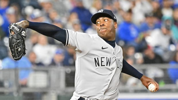 New York Yankees reliever Aroldis Chapman pitching