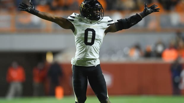 Vanderbilt linebacker Anfernee Orji celebrates after notching a sack at Tennessee in 2021.